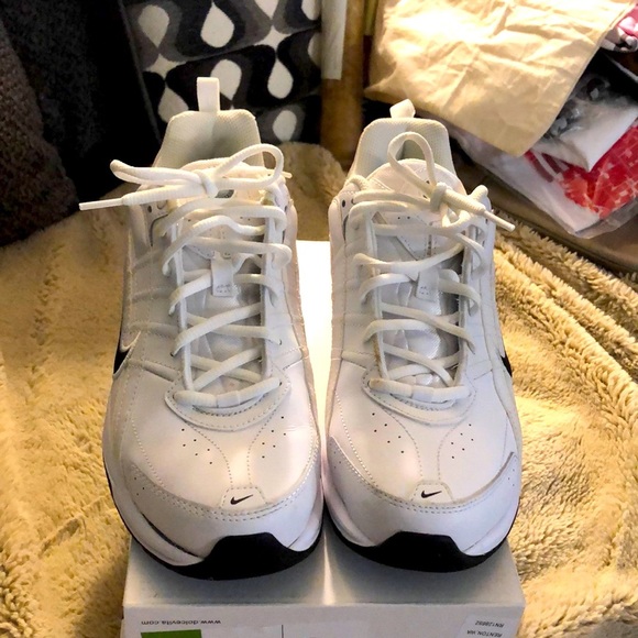 Nike T-Lite VIII Leather, size 8.5 - Picture 1 of 9